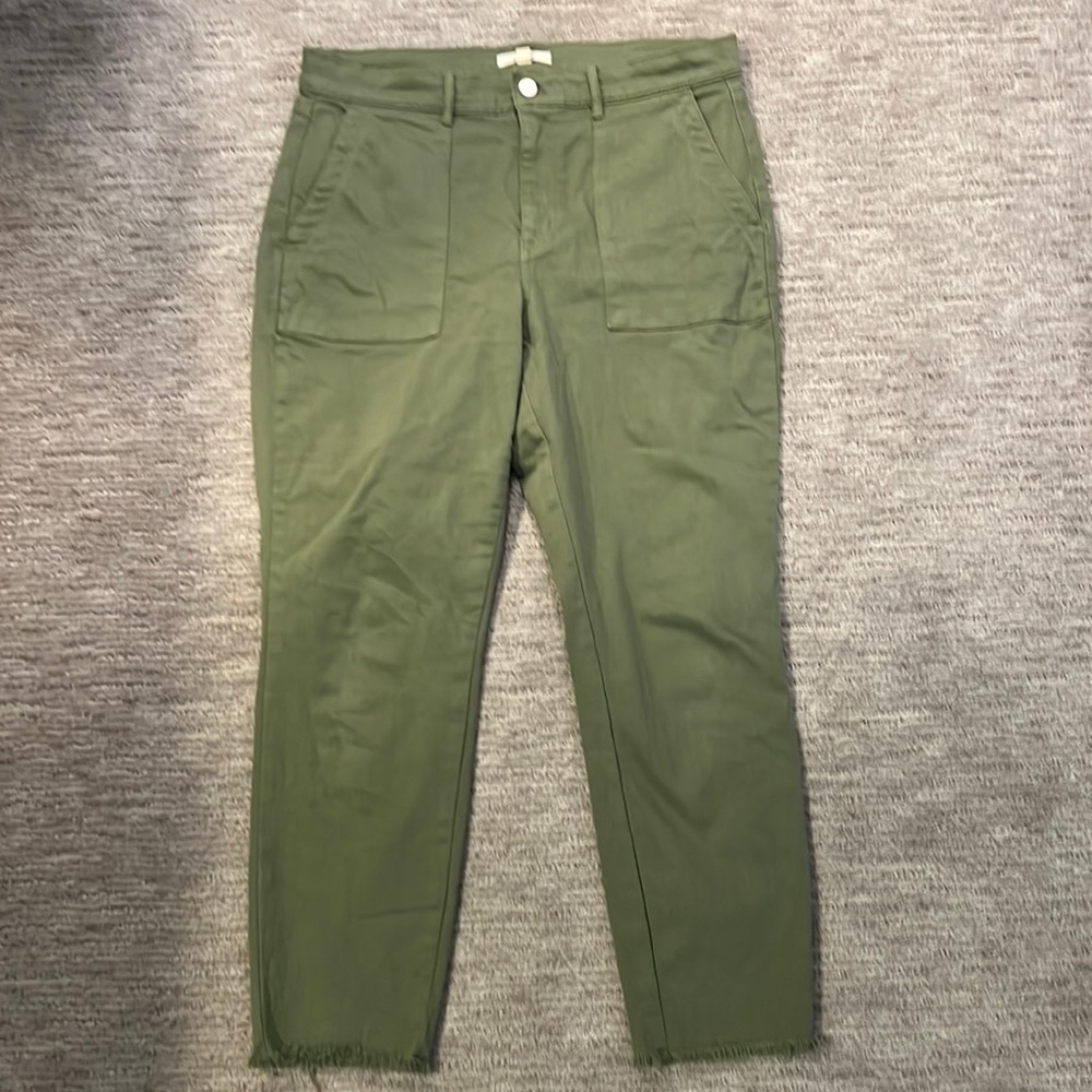 Loft Kick Crop Pants with Frey Hem